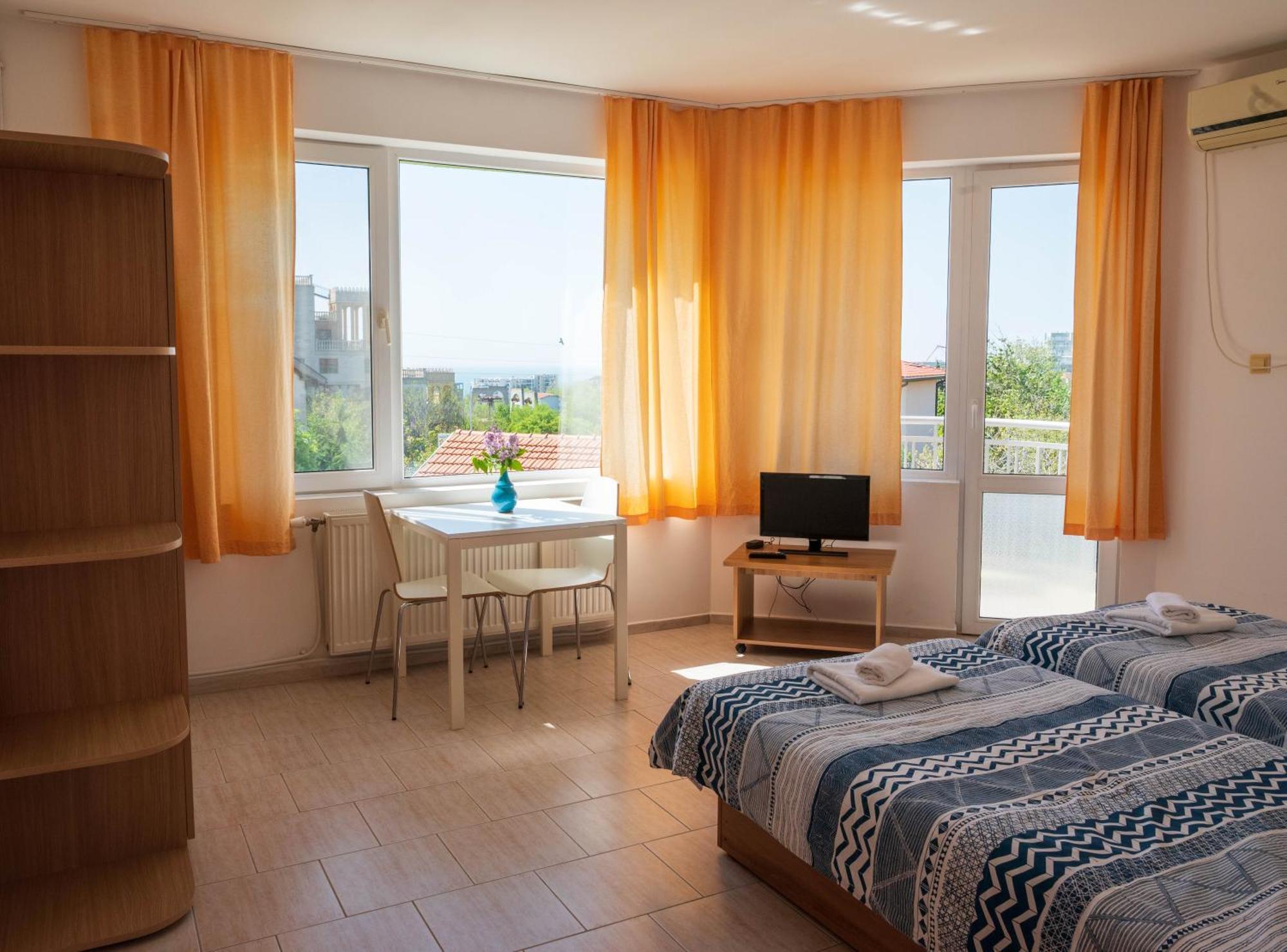 Family Hotel Perla Goldstrand Exterior foto