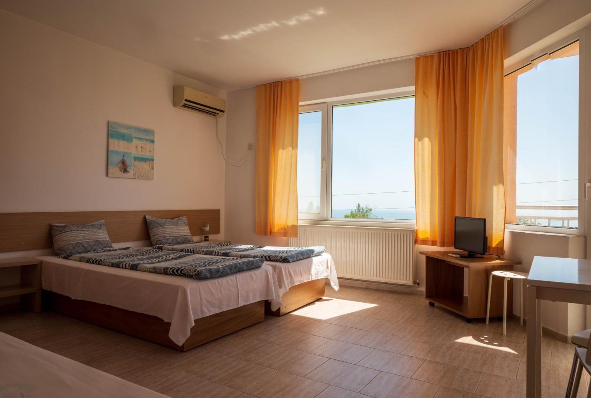 Family Hotel Perla Goldstrand Exterior foto